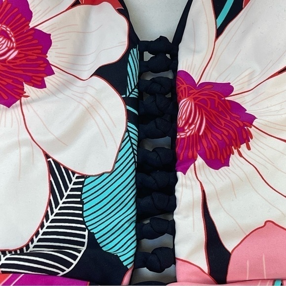 La BLANCA - Swimsuit Tummy Control Reversible Plunge One Piece Floral & Black 10 - Picture 10 of 11